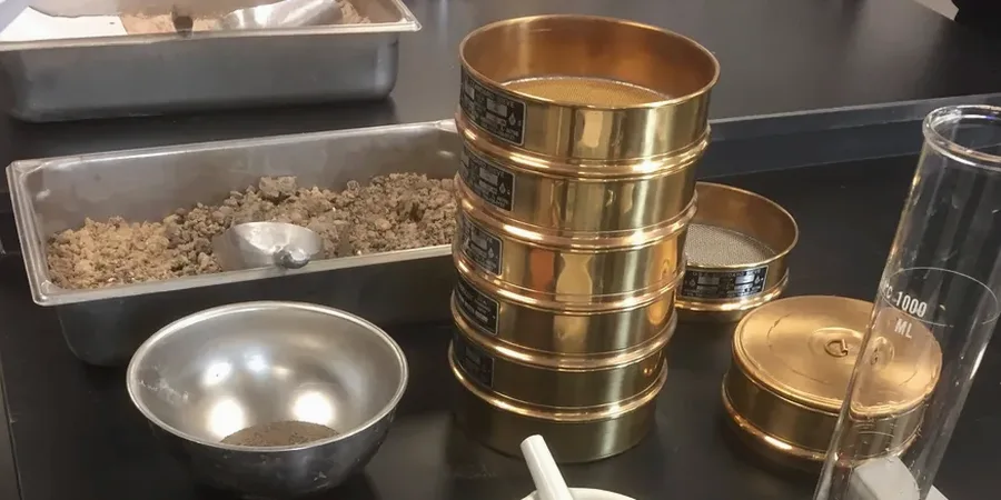Grain Size Analysis in Abbotsford: Sieve & Hydrometer Testing (ASTM D422/D6913)
